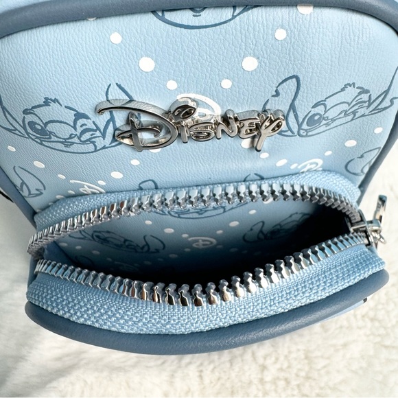 *NEW* Stitch Weekender/Overnight/Duffle Bag;  Backpack and Crossbody - Picture 11 of 12